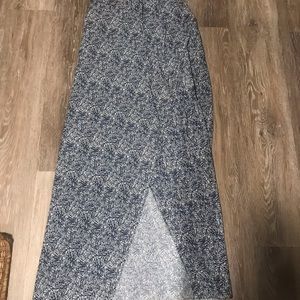 High waist maxi skirt with slit